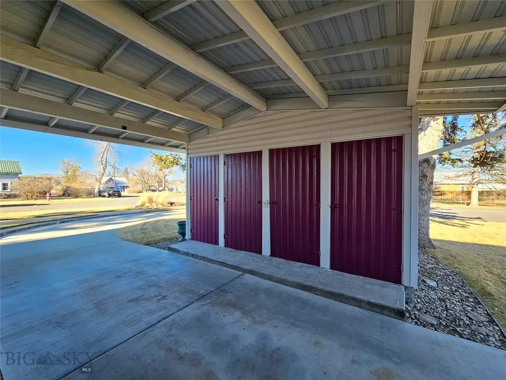 319 E 7th Avenue Big Timber MT 59011
