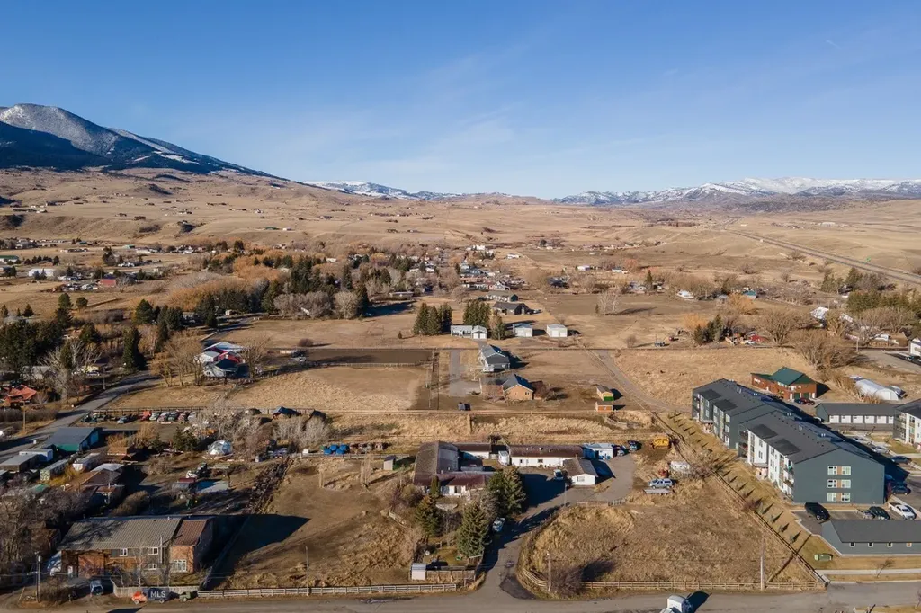 94 Willow Drive Livingston MT 59047