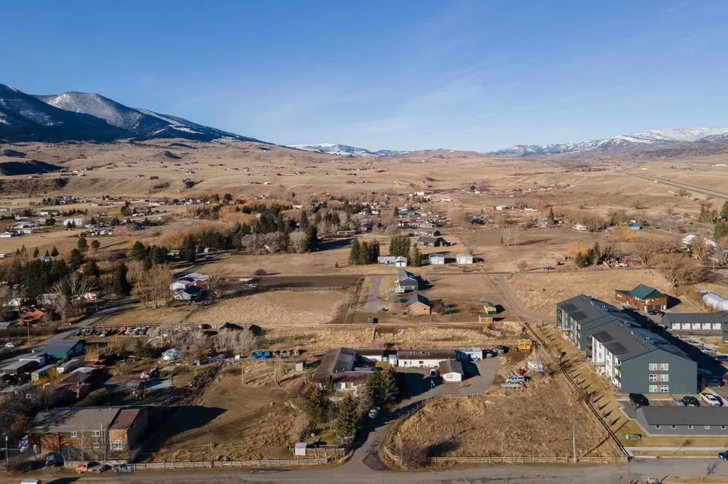 94 Willow Drive Livingston MT 59047