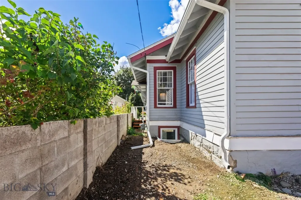 119 S Yellowstone Street Livingston MT 59047
