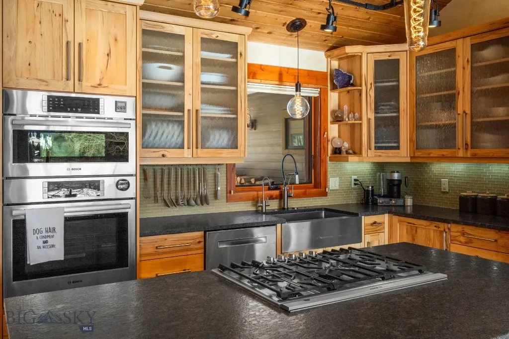 2710 Little Coyote Road Big Sky MT 59716
