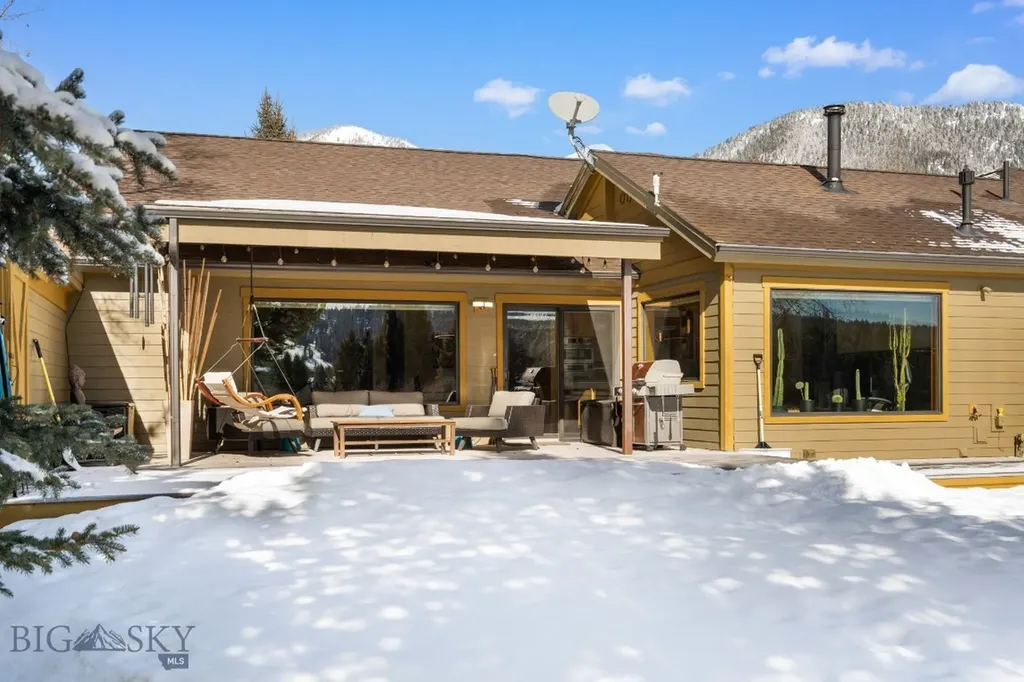 2710 Little Coyote Road Big Sky MT 59716
