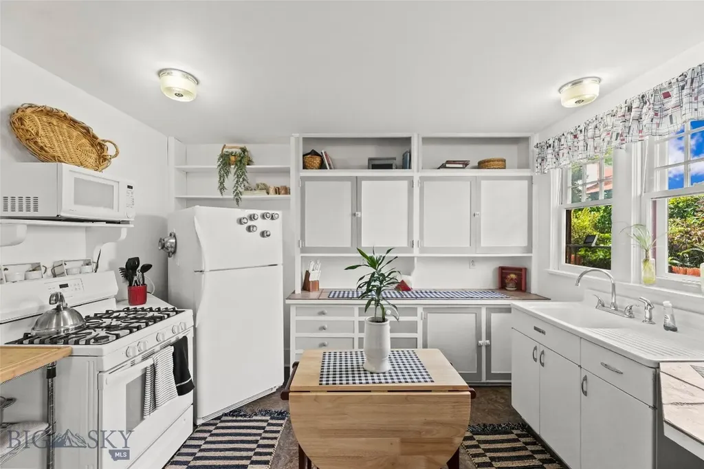 119 S Yellowstone Street Livingston MT 59047