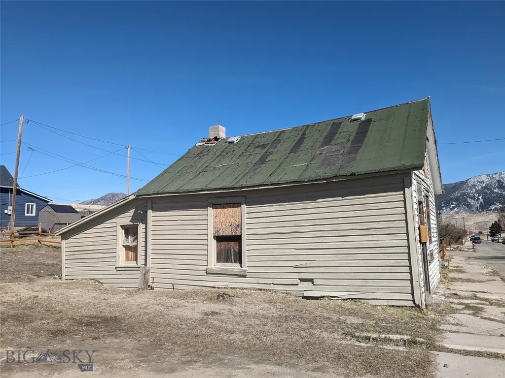 202 S Arizona Street Butte MT 59701