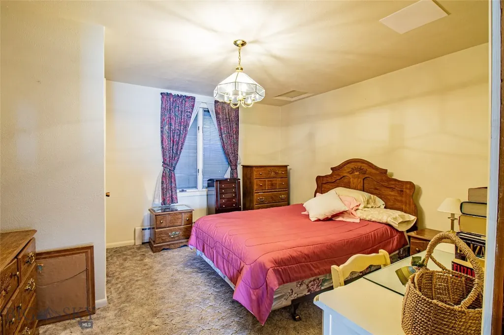 526 S Washington Butte MT 59701