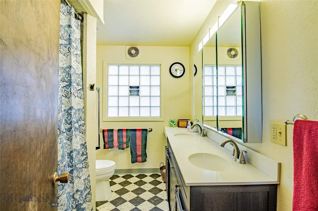 526 S Washington Butte MT 59701