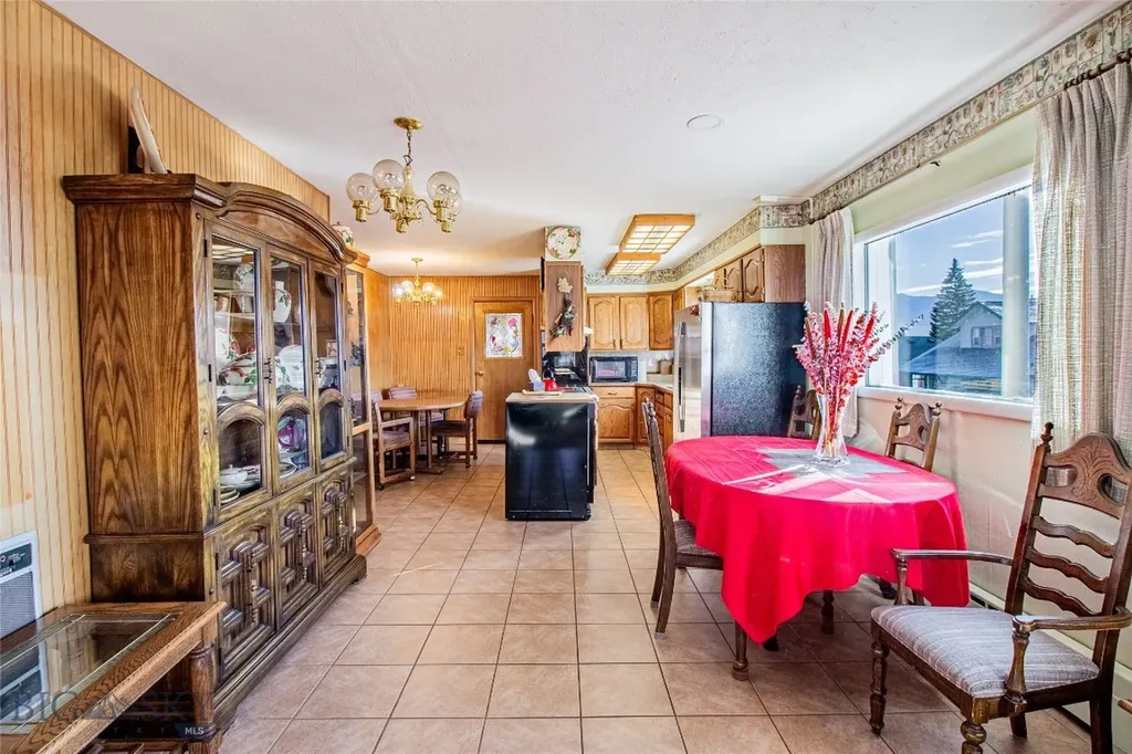 526 S Washington Butte MT 59701