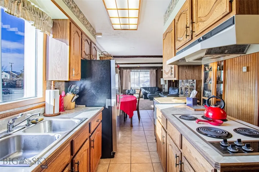 526 S Washington Butte MT 59701