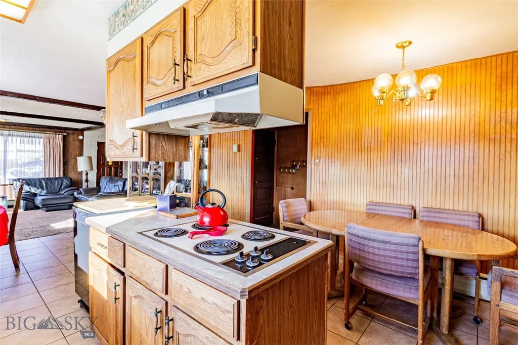 526 S Washington Butte MT 59701