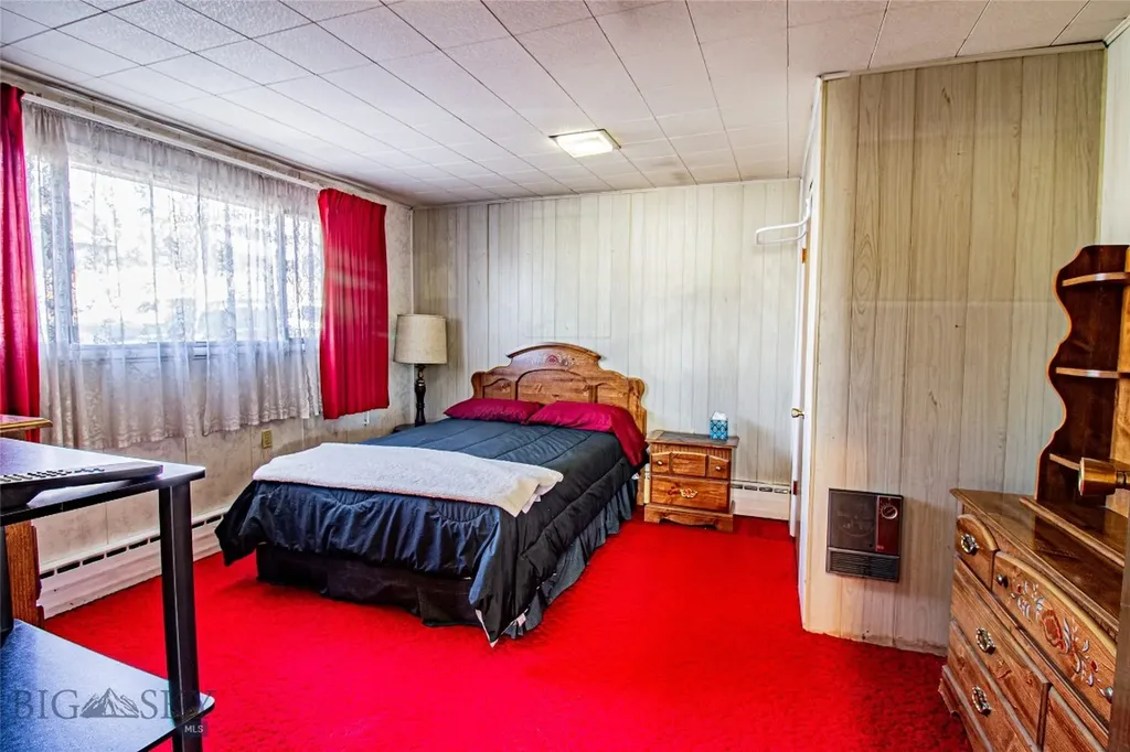 526 S Washington Butte MT 59701