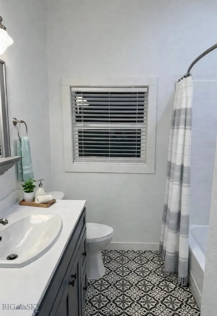3320 Paxson Butte MT 59701