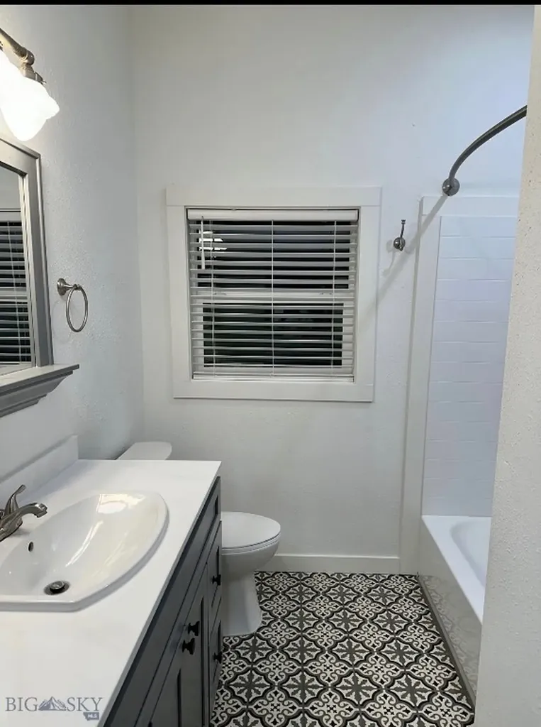 3320 Paxson Butte MT 59701
