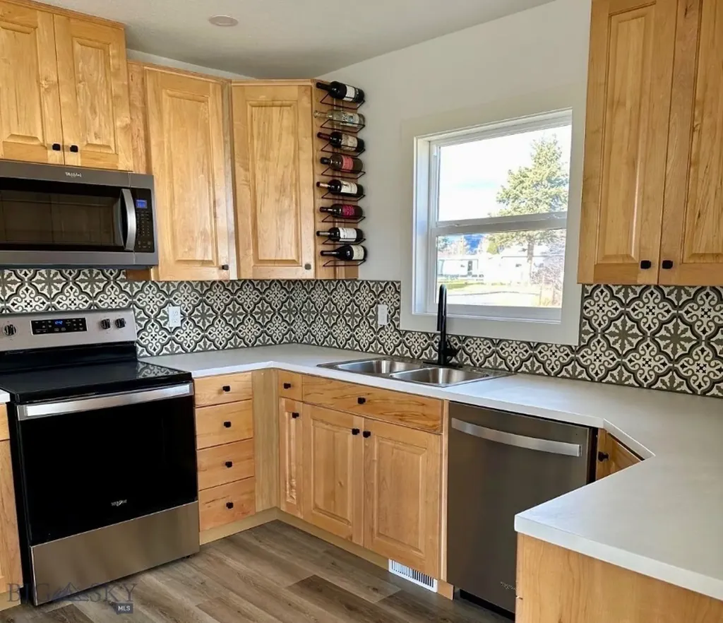 3320 Paxson Butte MT 59701