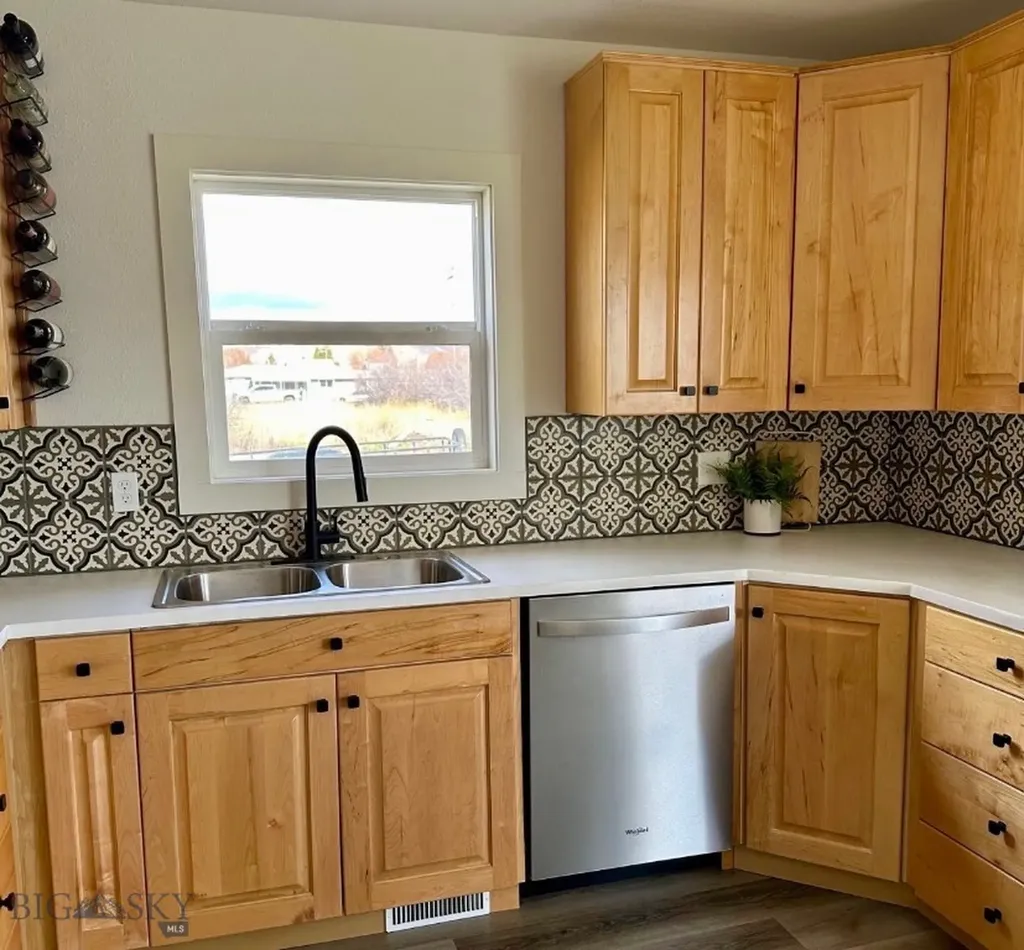 3320 Paxson Butte MT 59701