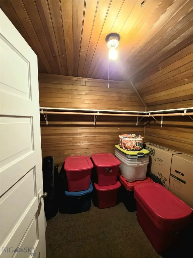 1009 Caledonia Street Butte MT 59701