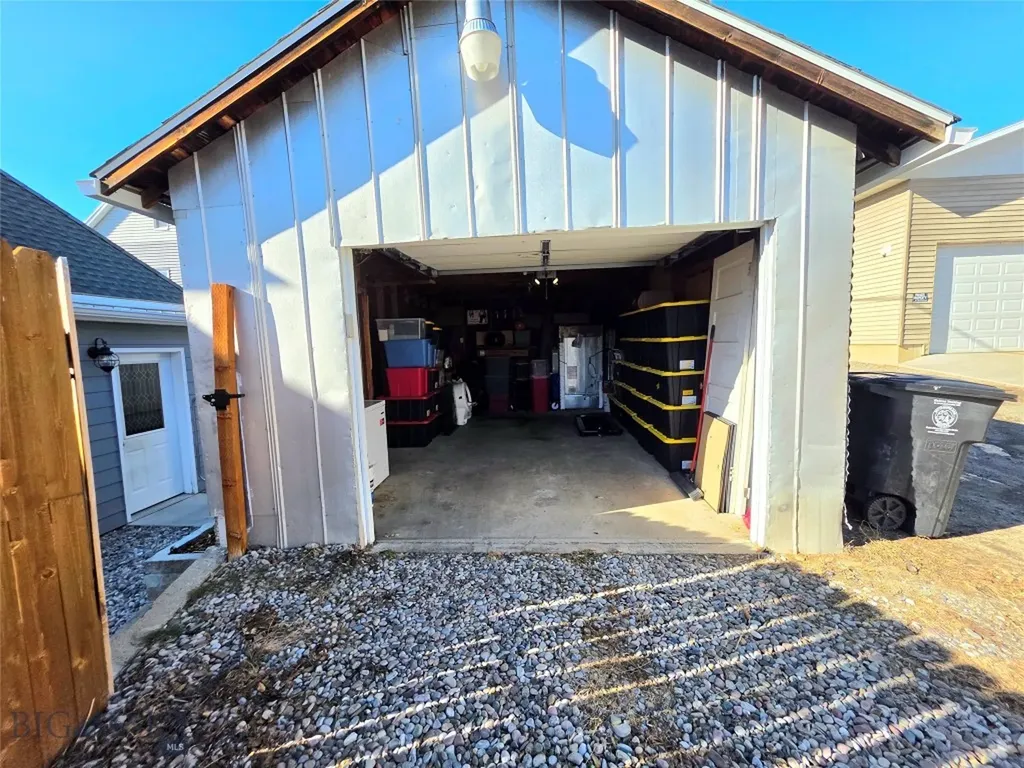 1009 Caledonia Street Butte MT 59701