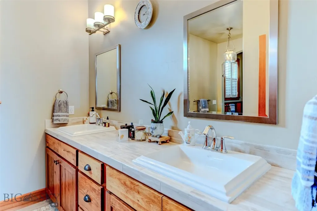 1006 Eagle Court Livingston MT 59047