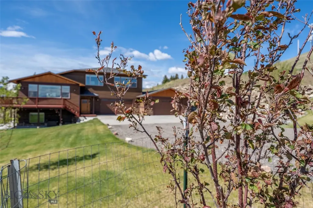 1006 Eagle Court Livingston MT 59047