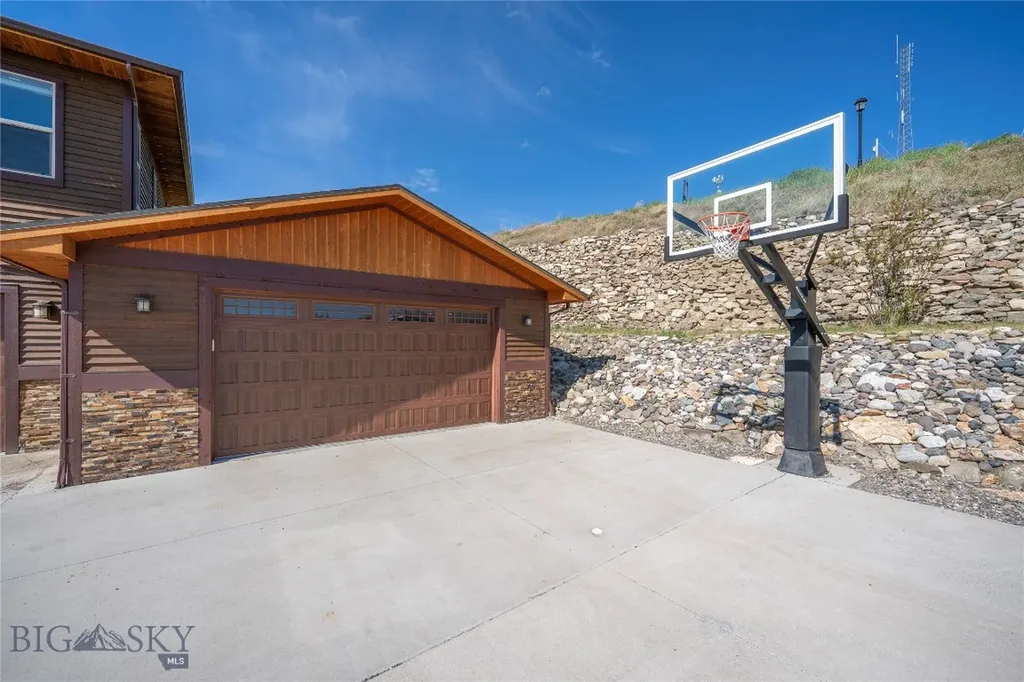 1006 Eagle Court Livingston MT 59047