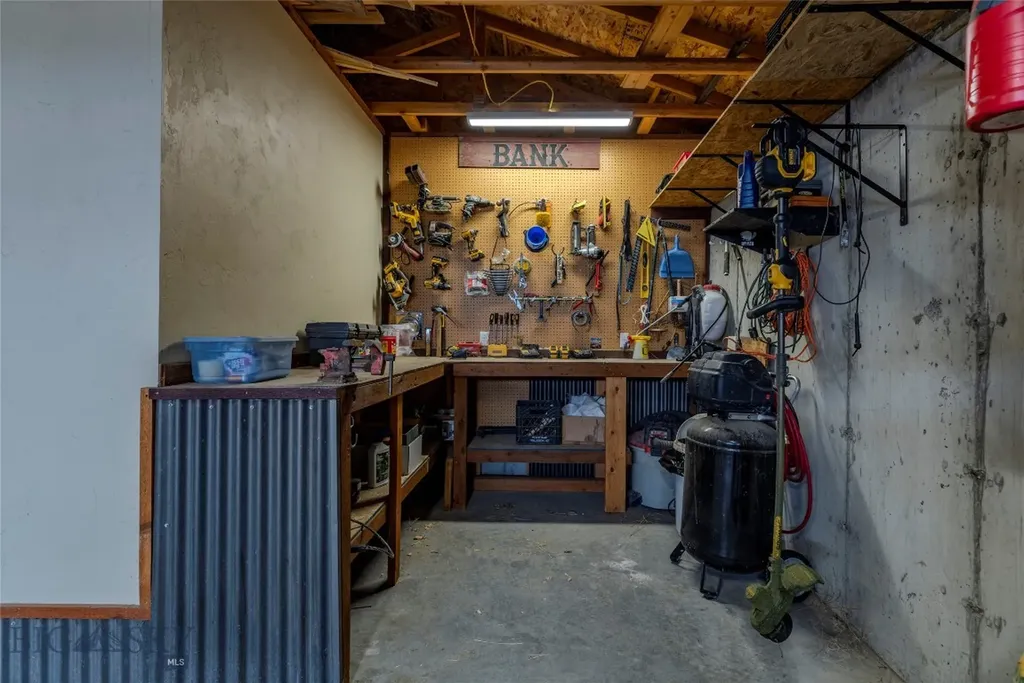 1006 Eagle Court Livingston MT 59047