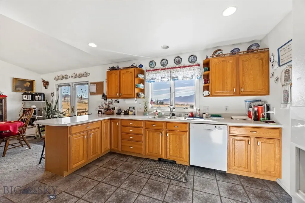 120 & 126 Kearney Lane Sheridan MT 59749