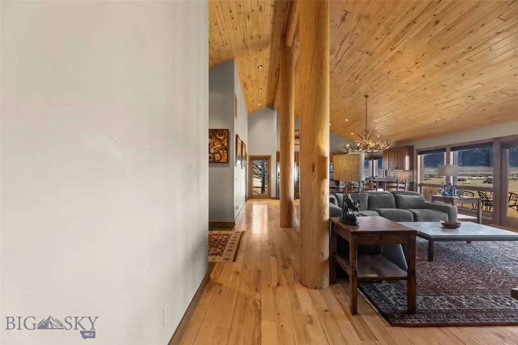 19 Green Wing Road Ennis MT 59729