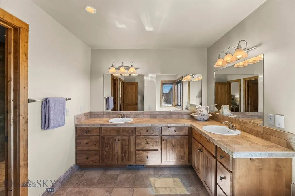19 Green Wing Road Ennis MT 59729