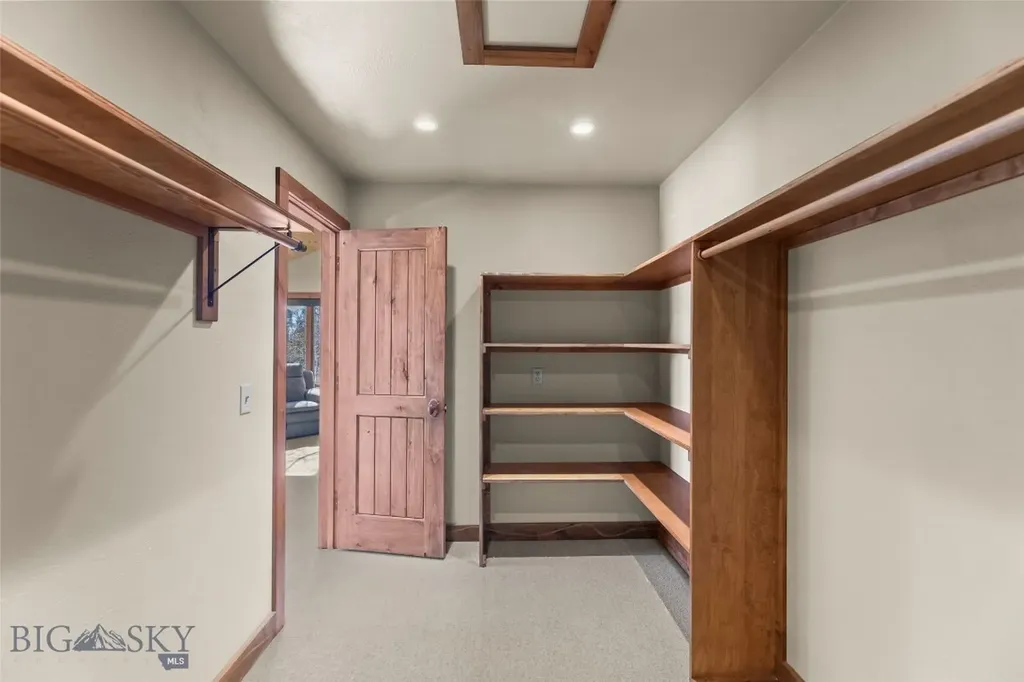 19 Green Wing Road Ennis MT 59729