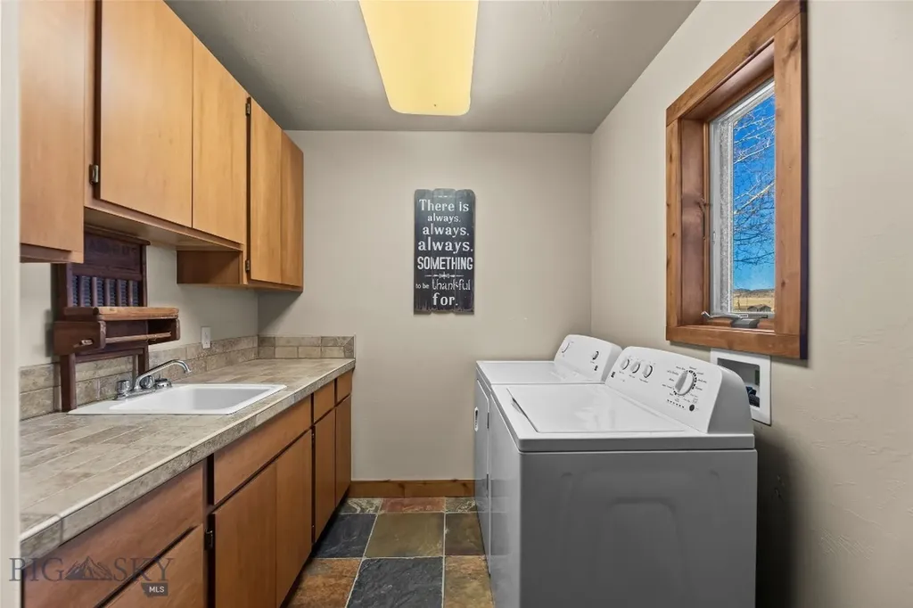19 Green Wing Road Ennis MT 59729