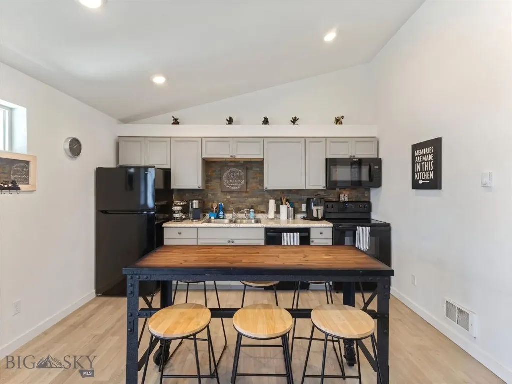 407 Brookline Street Livingston MT 59047