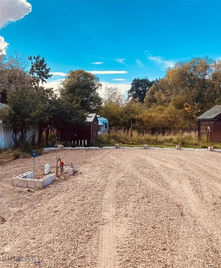 109 Flick Lane Sheridan MT 59749