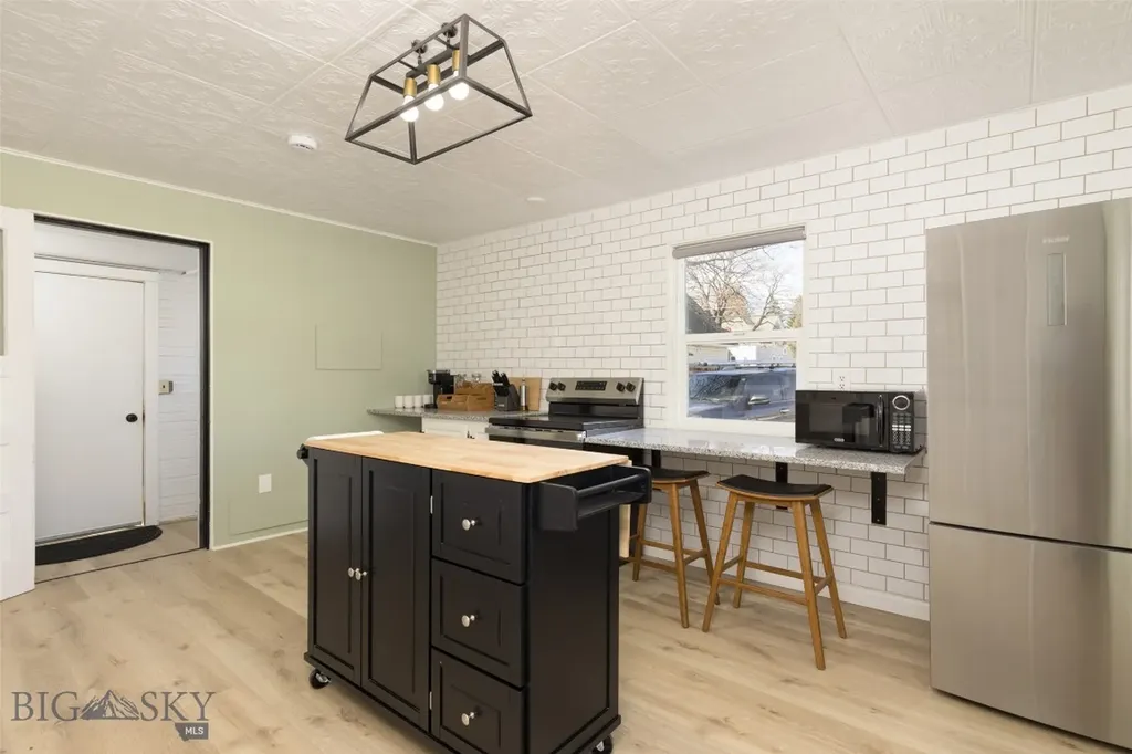 209 S Tracy Bozeman MT 59715