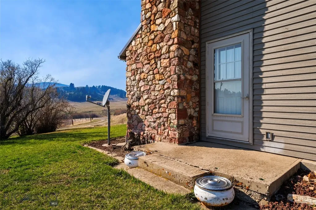 2368 Jackson Creek Road Bozeman MT 59715