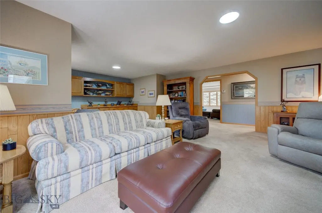 2915 Branding Iron Bozeman MT 59715