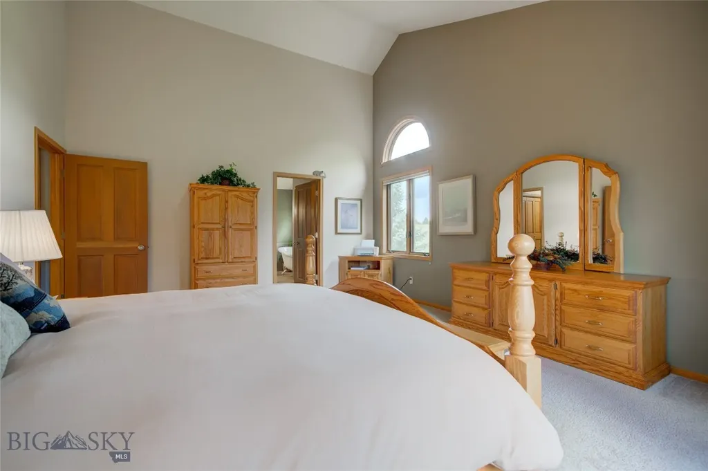 2915 Branding Iron Bozeman MT 59715