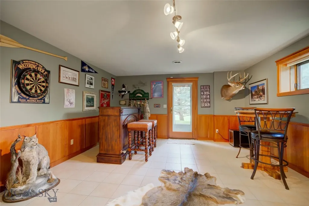 2915 Branding Iron Bozeman MT 59715