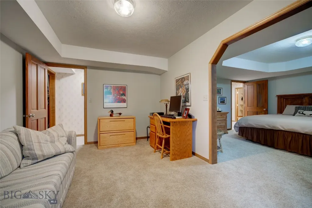 2915 Branding Iron Bozeman MT 59715