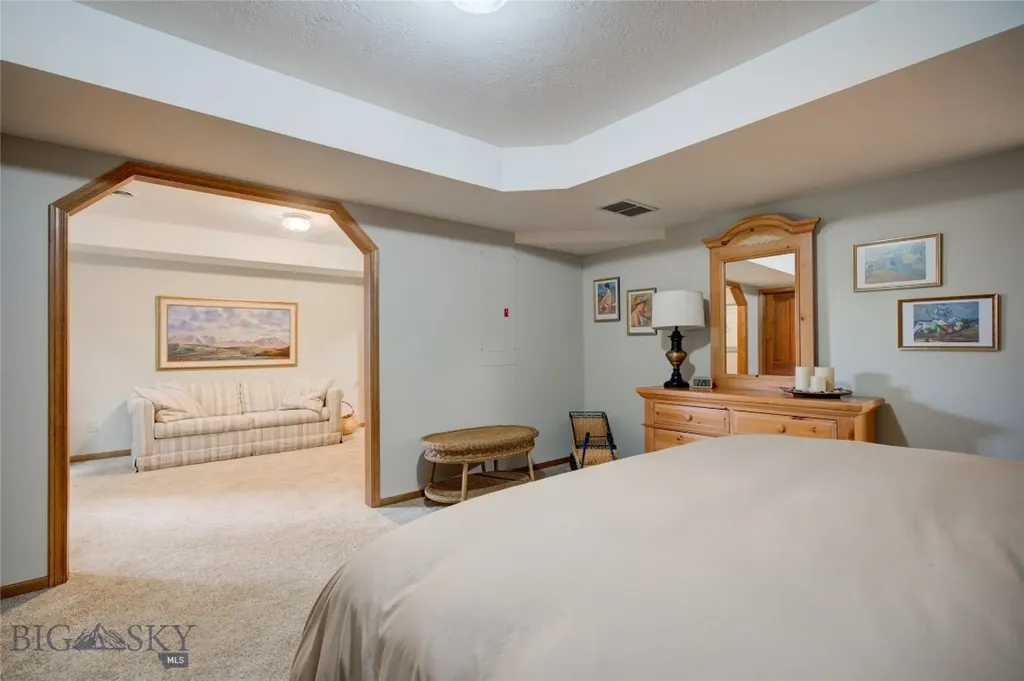 2915 Branding Iron Bozeman MT 59715