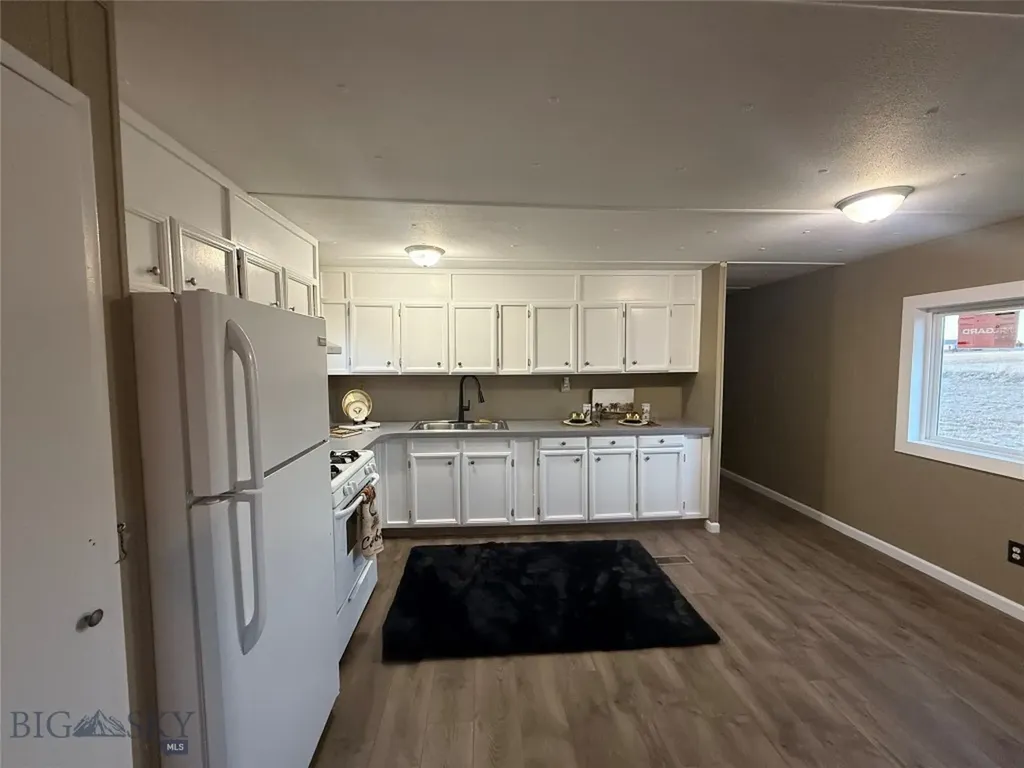 685 5th Avenue Ulm MT 59485