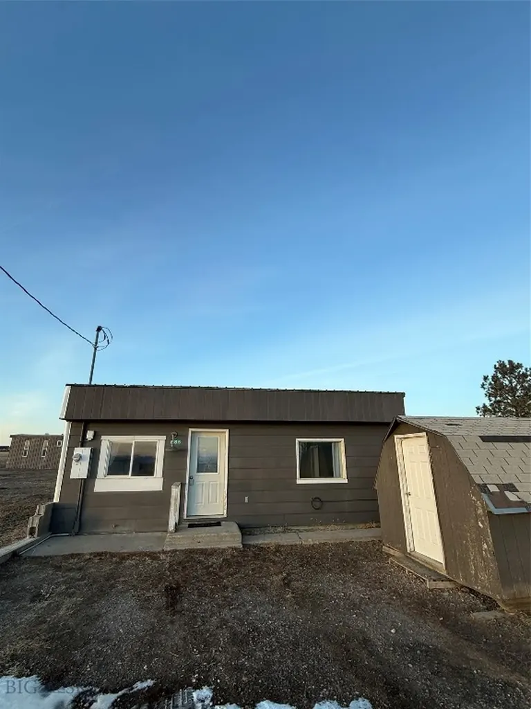 685 5th Avenue Ulm MT 59485