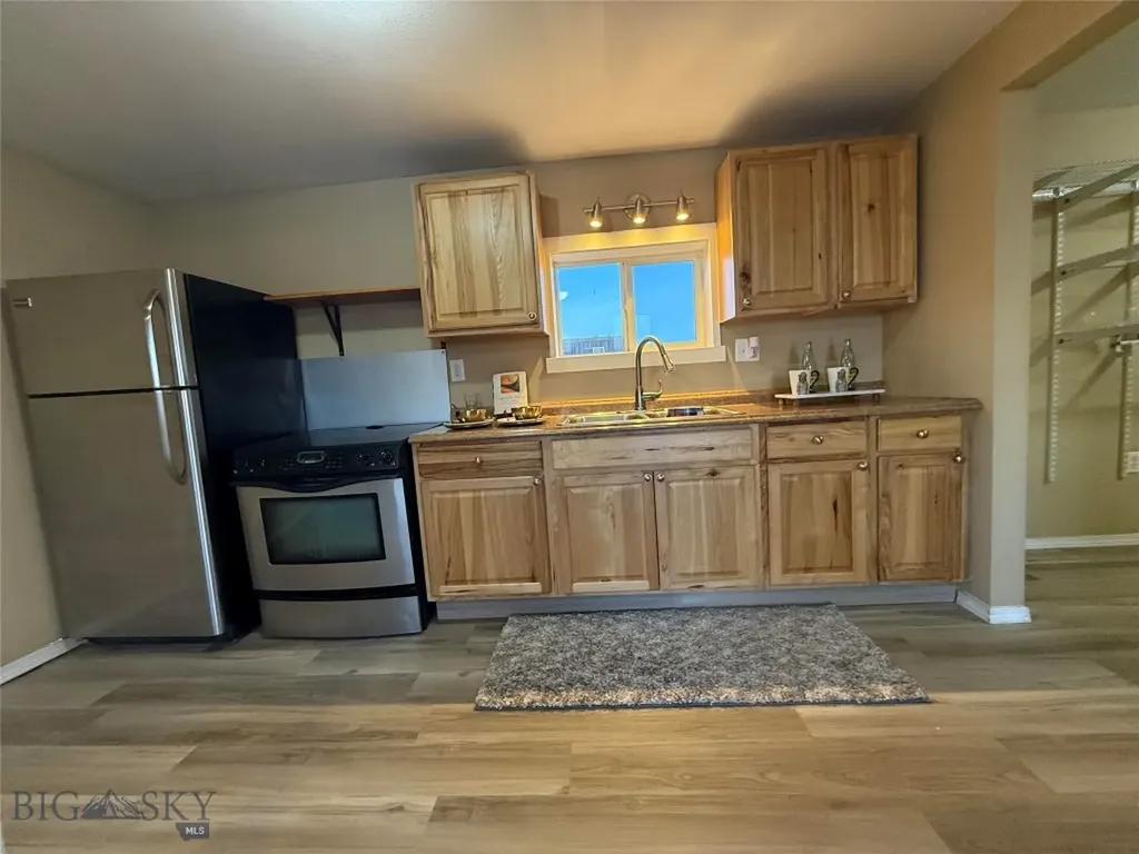 685 5th Avenue Ulm MT 59485