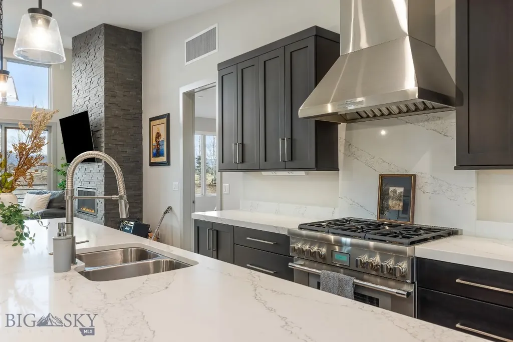 10 Caymus Lane Bozeman MT 59718