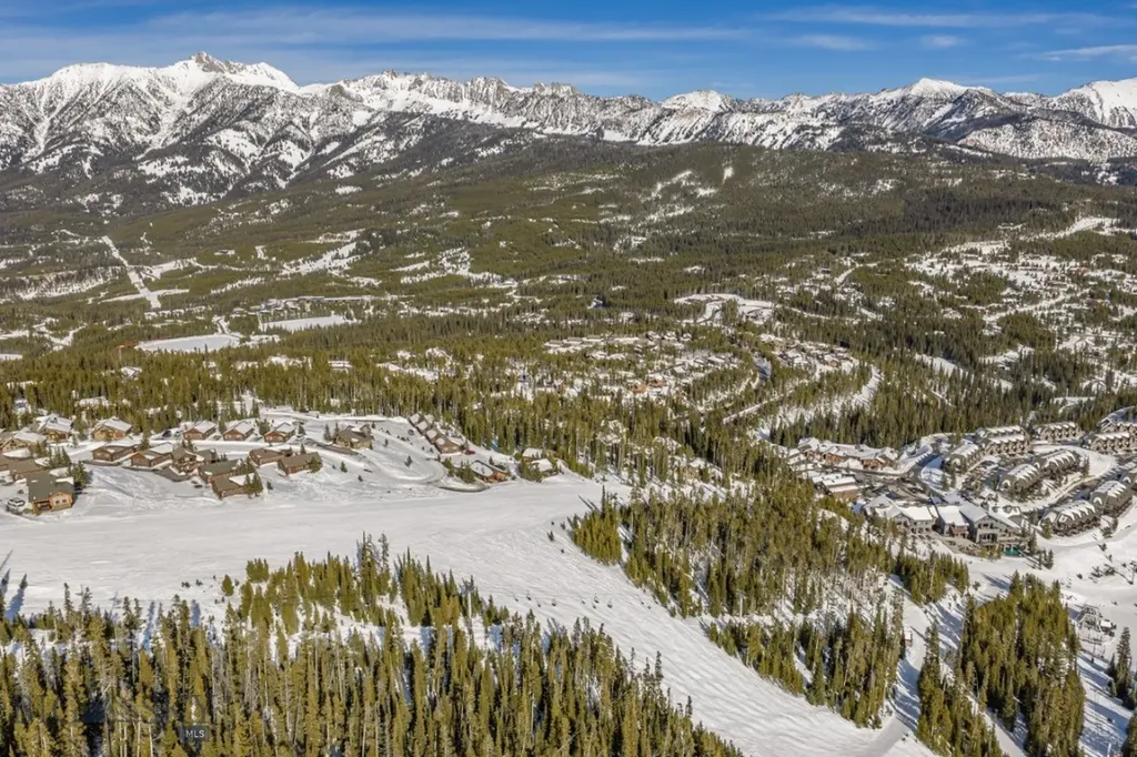 11 Bandit Way Big Sky MT 59720