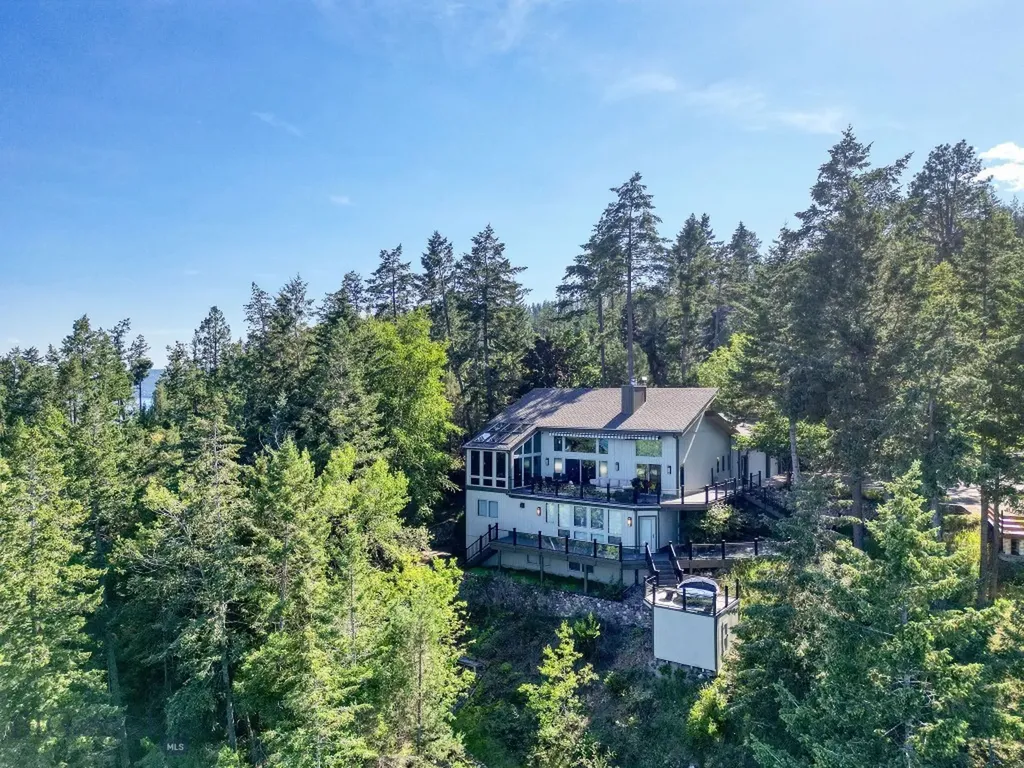 953 Angel Point Road Lakeside MT 59922
