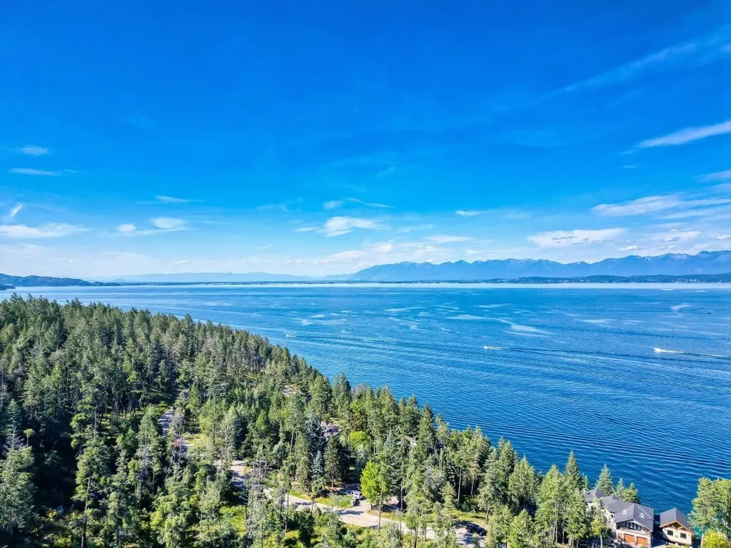 953 Angel Point Road Lakeside MT 59922
