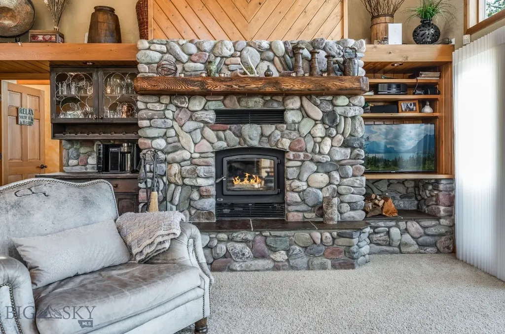 953 Angel Point Road Lakeside MT 59922