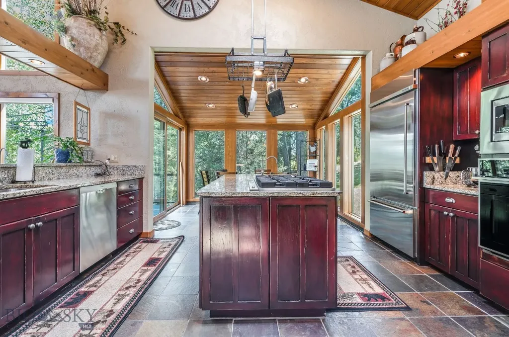 953 Angel Point Road Lakeside MT 59922