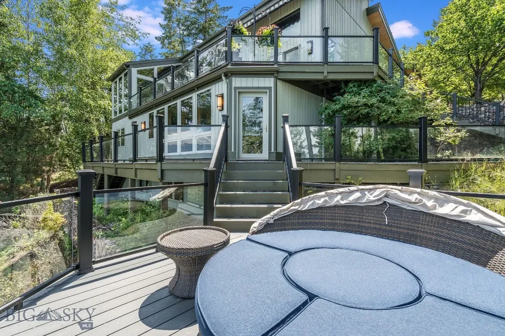 953 Angel Point Road Lakeside MT 59922