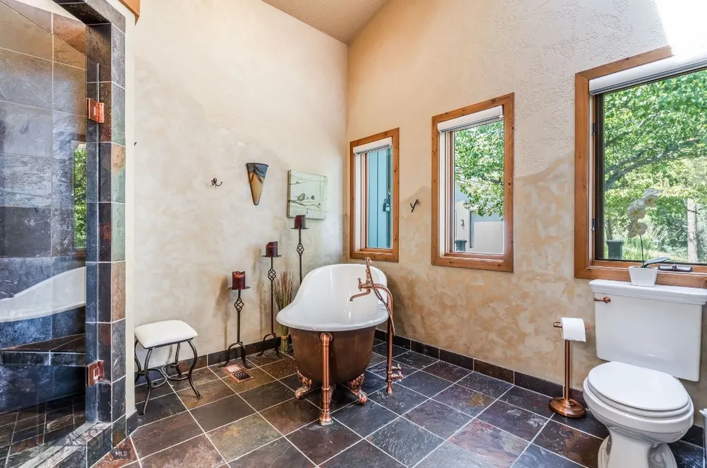 953 Angel Point Road Lakeside MT 59922