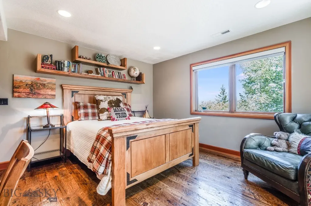 953 Angel Point Road Lakeside MT 59922